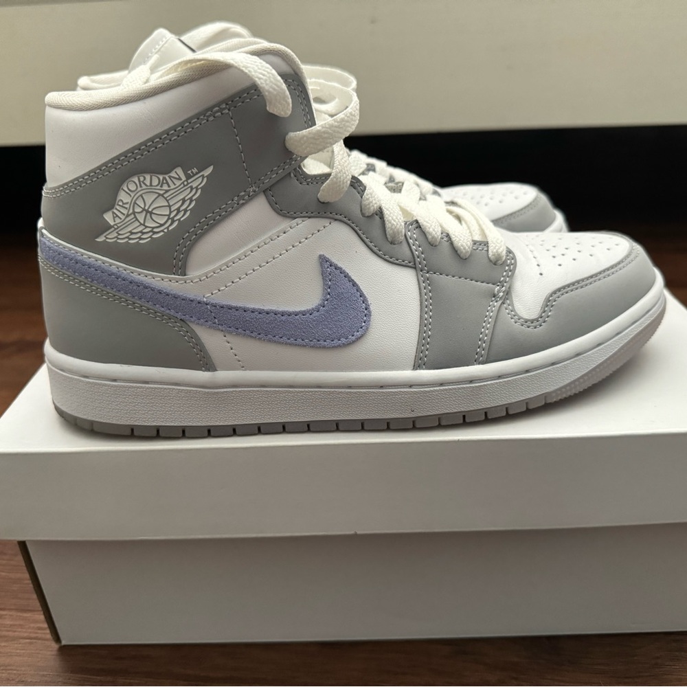 Air Jordan 1 Mid in White and Gray